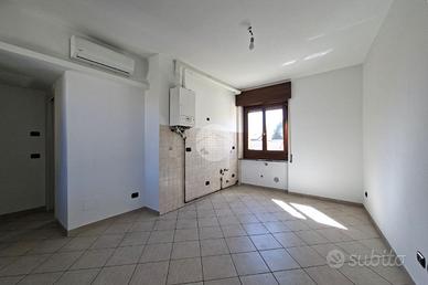 CASA DI CORTE A SEDRIANO
