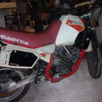 Cagiva Elefant 650 enduro storico da restaurare