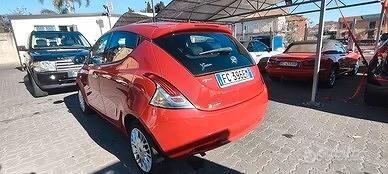 Lancia Ypsilon 1.2 69 CV 5 porte GPL Ecochic Plati