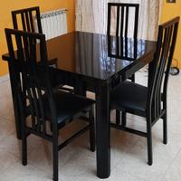 Tavolo allungabile con 4 sedie laccato nero