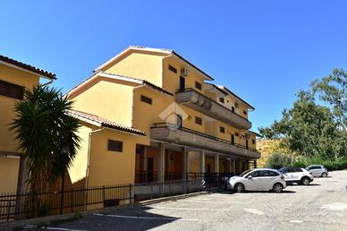 2 LOCALI A ACQUAPPESA