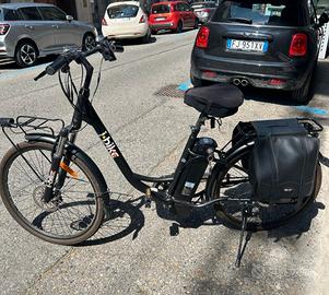 Bici elettrica city bike unisex