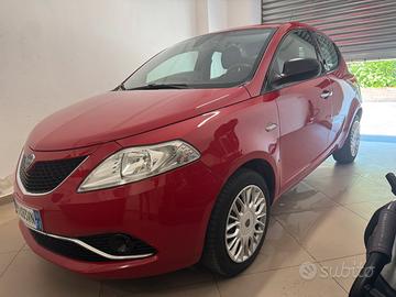 LANCIA Y GPL DI SERIE ECOCHIC GOLD
