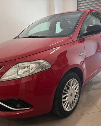 LANCIA Y GPL DI SERIE ECOCHIC GOLD