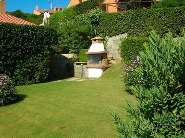 Costa Rei, villetta in condominio con giardino