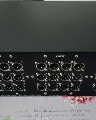 Klark Teknik DN1248 Plus, uno splitter di segnale