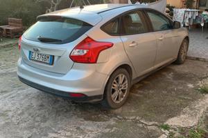 Ford focus 1600 benzina !