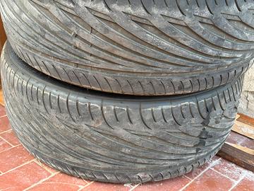 2 gomme usate
