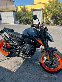 Duke ktm 790