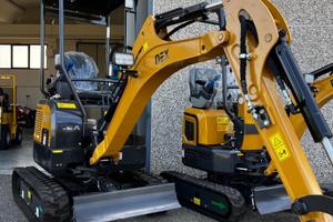 Mini escavatori vari modelli