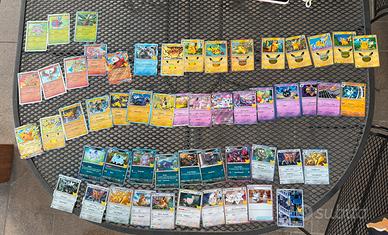 60 carte pokemon del 30 anniversairo