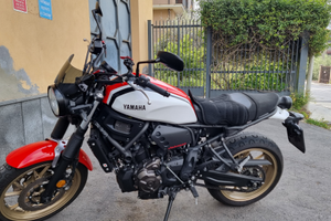 Yamaha XSR700 2020 - Dynamic White