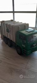 camion della spazzatura della Bruder