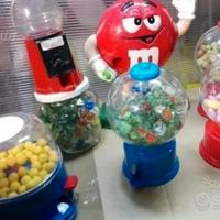 DISTRIBUTORI DI CARAMELLE O GOMMINE