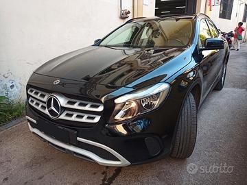 Mercedes-benz GLA 220 d Automatic 4Matic Premium
