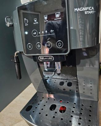 MACCHINA DEL CAFFÈ AUTOMATICA 