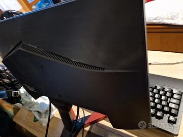 pc da gaming + cuffie + volante con cambio e pedal