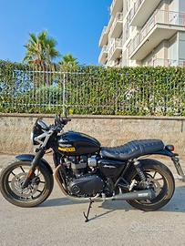 Triumph Street Twin 900