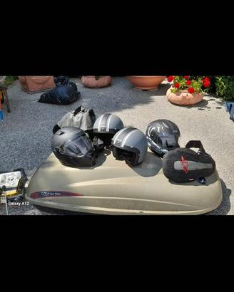 Caschi e accessori moto