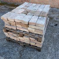 Mattoni vecchi di recupero