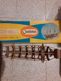 scatola montaggio nave"Constitution"