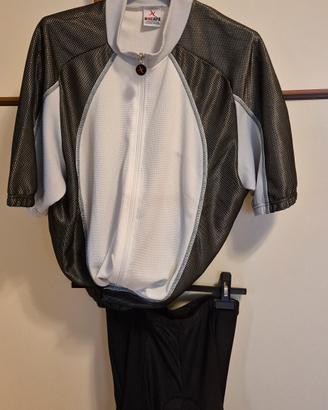 abbigliamento da ciclista