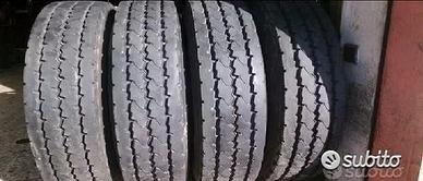 4 gomme usate di autocarro 12 22.5 continental