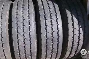 4 gomme usate di autocarro 12 22.5 continental