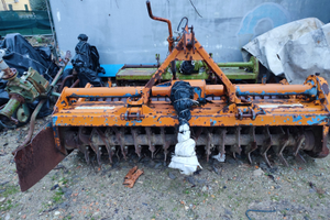 Fresa spacca zolle con rullo packer