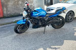 Moto Yamaha fz6