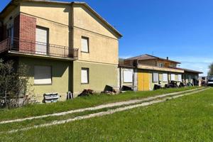 Complesso edilizio a Tuoro sul Trasimeno (PG)