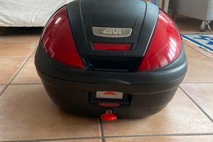 Bauletto GIVI + supporto per Kymco Agility
