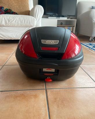 Bauletto GIVI + supporto per Kymco Agility