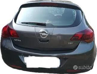 Portellone Opel Astra J