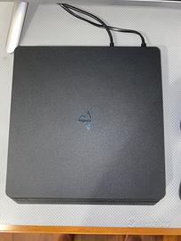 PLAYSTATION 4 500gb 2 joystick