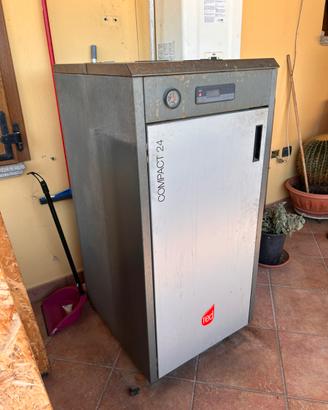 Caldaia a pellet RED Compact 24 – 22,1 kW