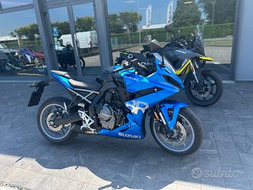 Suzuki GSX-8R