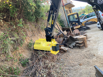 Trincia erba per miniescavatore