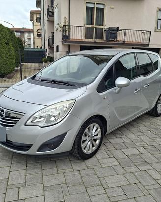 meriva B 1.3cdti cosmo ok neopatentati 
