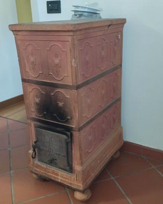 stufa in terracotta forlivese