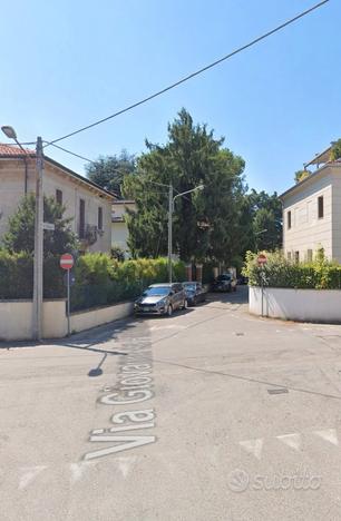 Quadrilocale a vicenza con posto auto e giardino