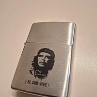 Accendino Zippo "el Che vive"