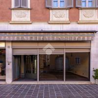 NEGOZIO A CASTELLEONE