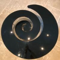  tavolino design in cristallo nero