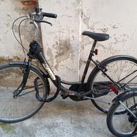 Bici Esperia marciante
