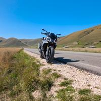 Aprilia Tuono V4 r GT 1100