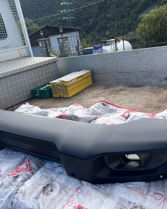 Paraurti anteriore Jeep Wrangler JL Rubicon, nero