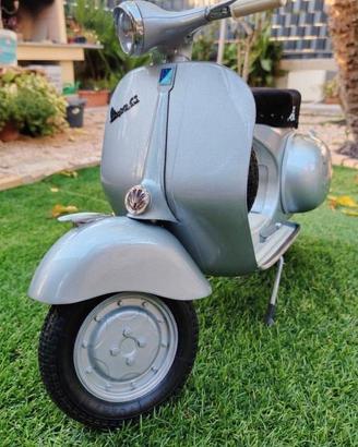 Vespa 150 Gs Hachette scala 1/3