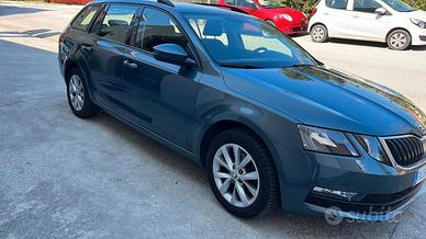 SKODA Octavia sw G-tec unico proprietario