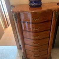 mobili antichi intarsiati